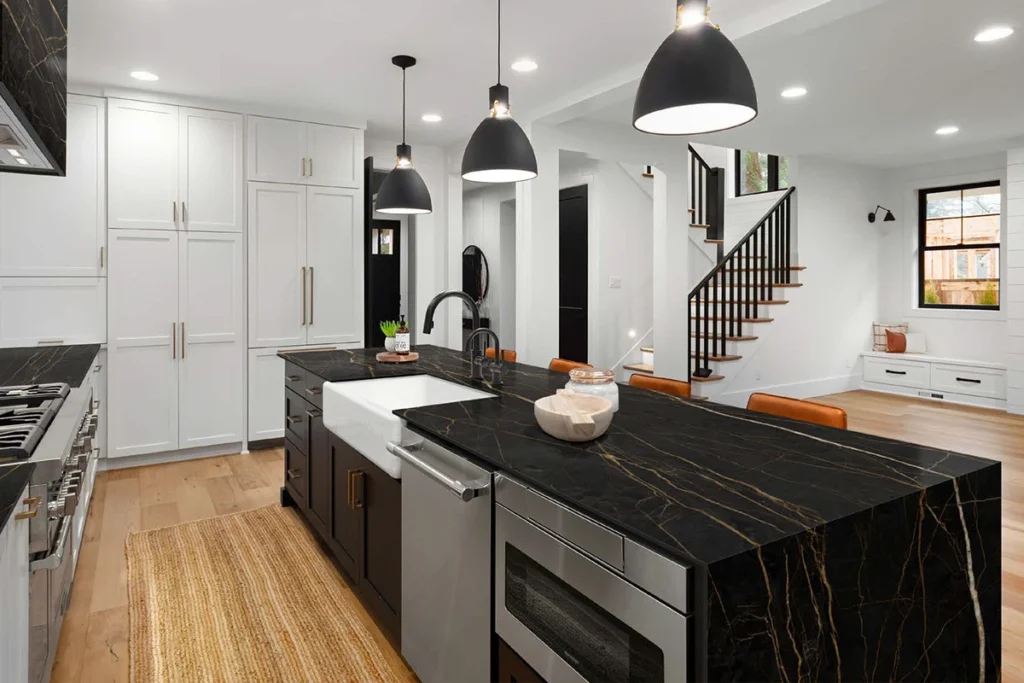 Cuines amb marbre, granit i quarsita