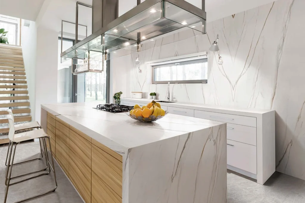 Cuines amb marbre, granit i quarsita