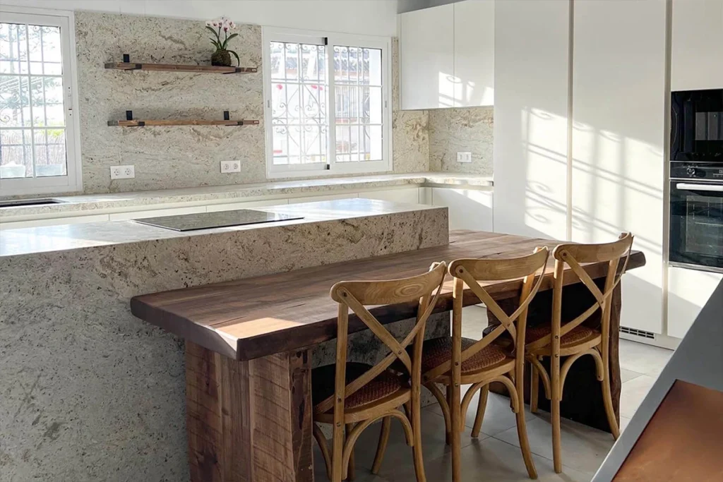 Cuines amb marbre, granit i quarsita